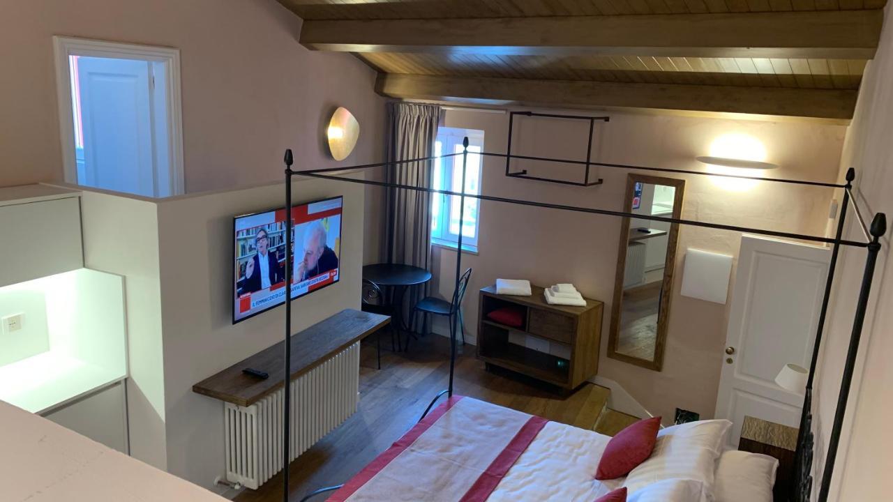 Dimora Del Leone Gaeta Bed & Breakfast Dış mekan fotoğraf